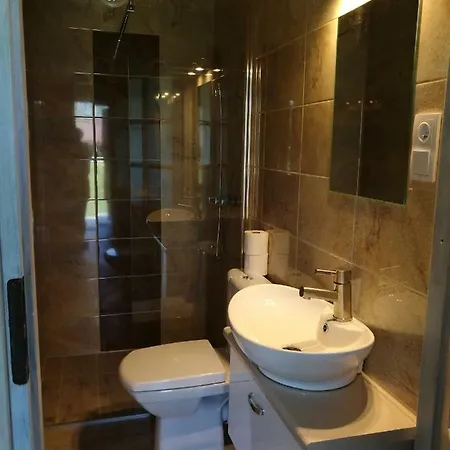 Nadmorskie Zacisze * ميلنو